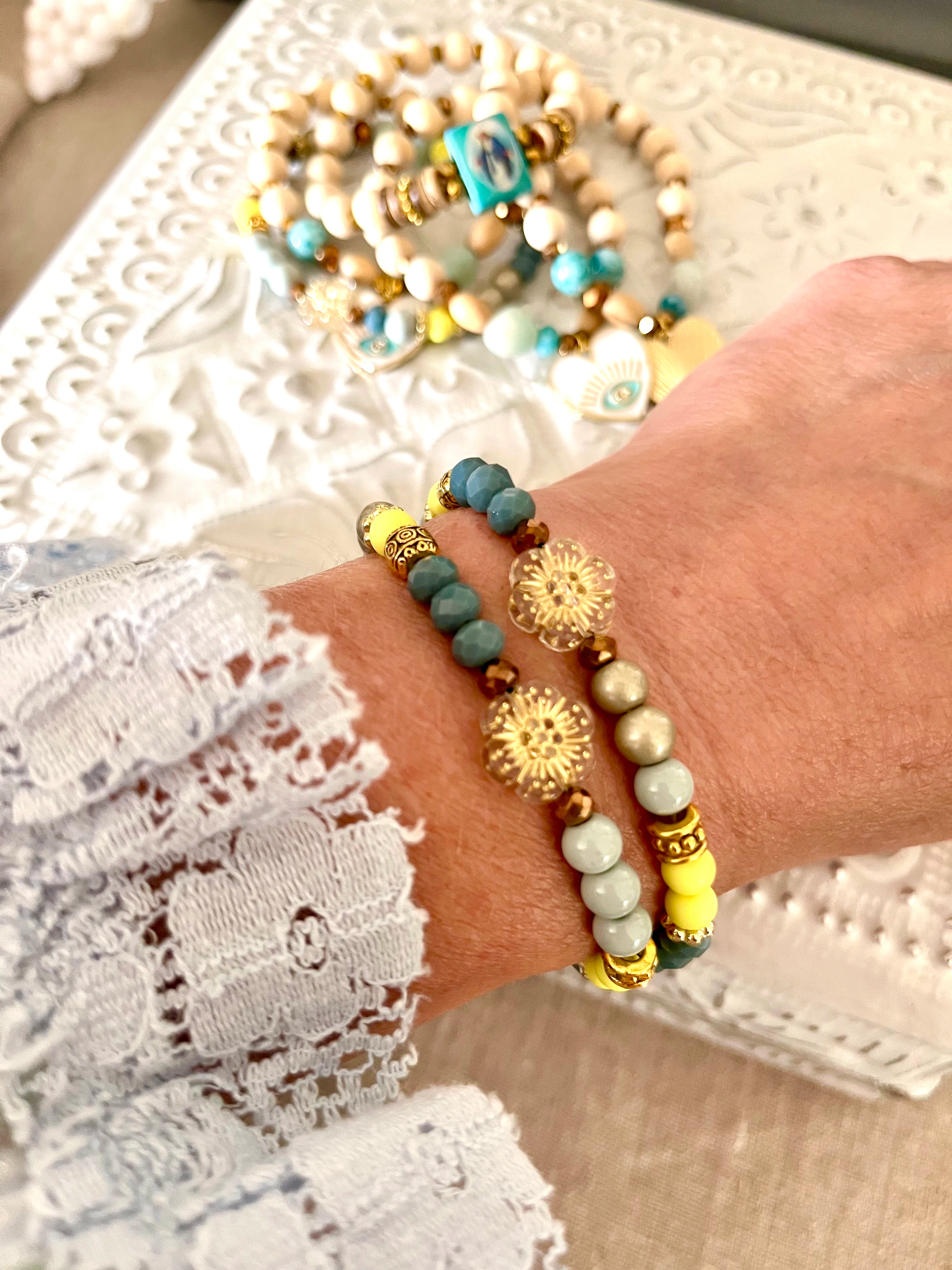 LISE – Bracelet bleu gris & fleur tchèques Arastuce