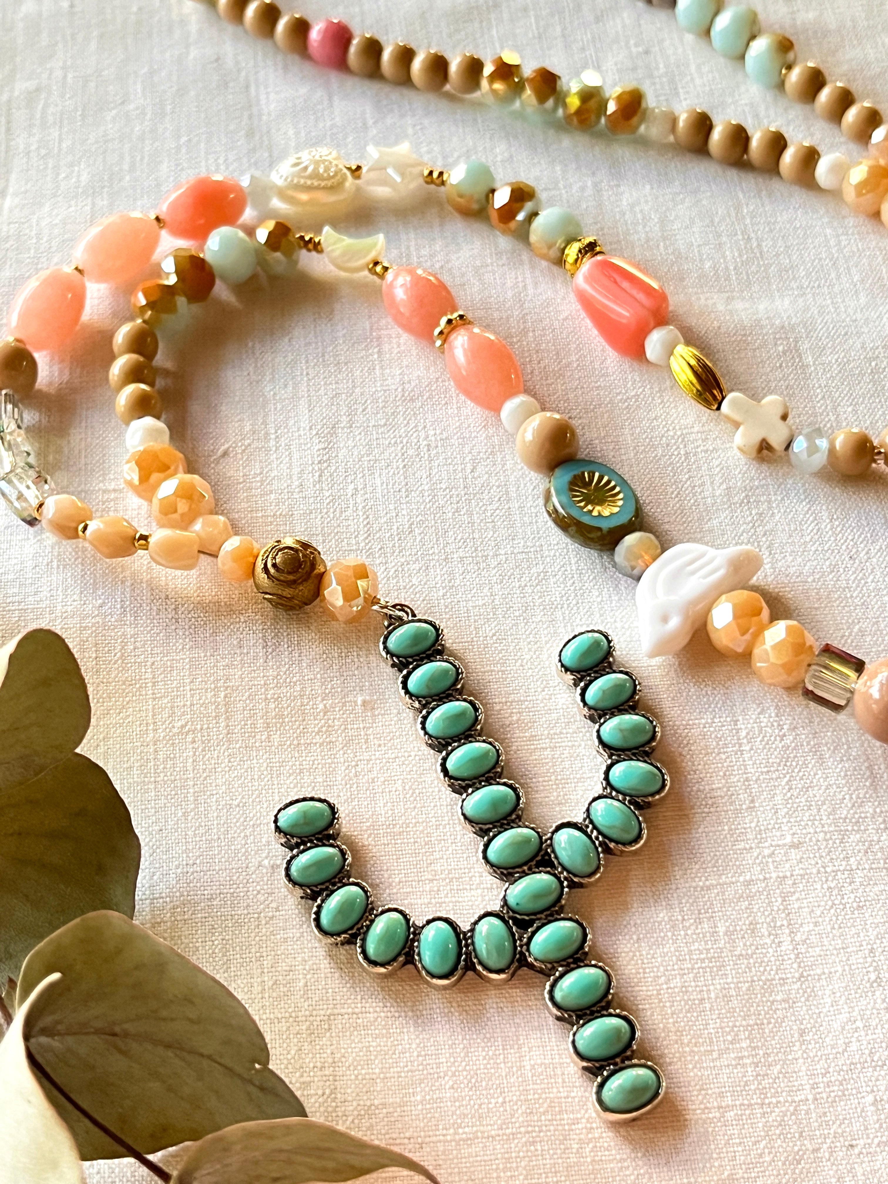 Cali – Sautoir pastel et son cactus
