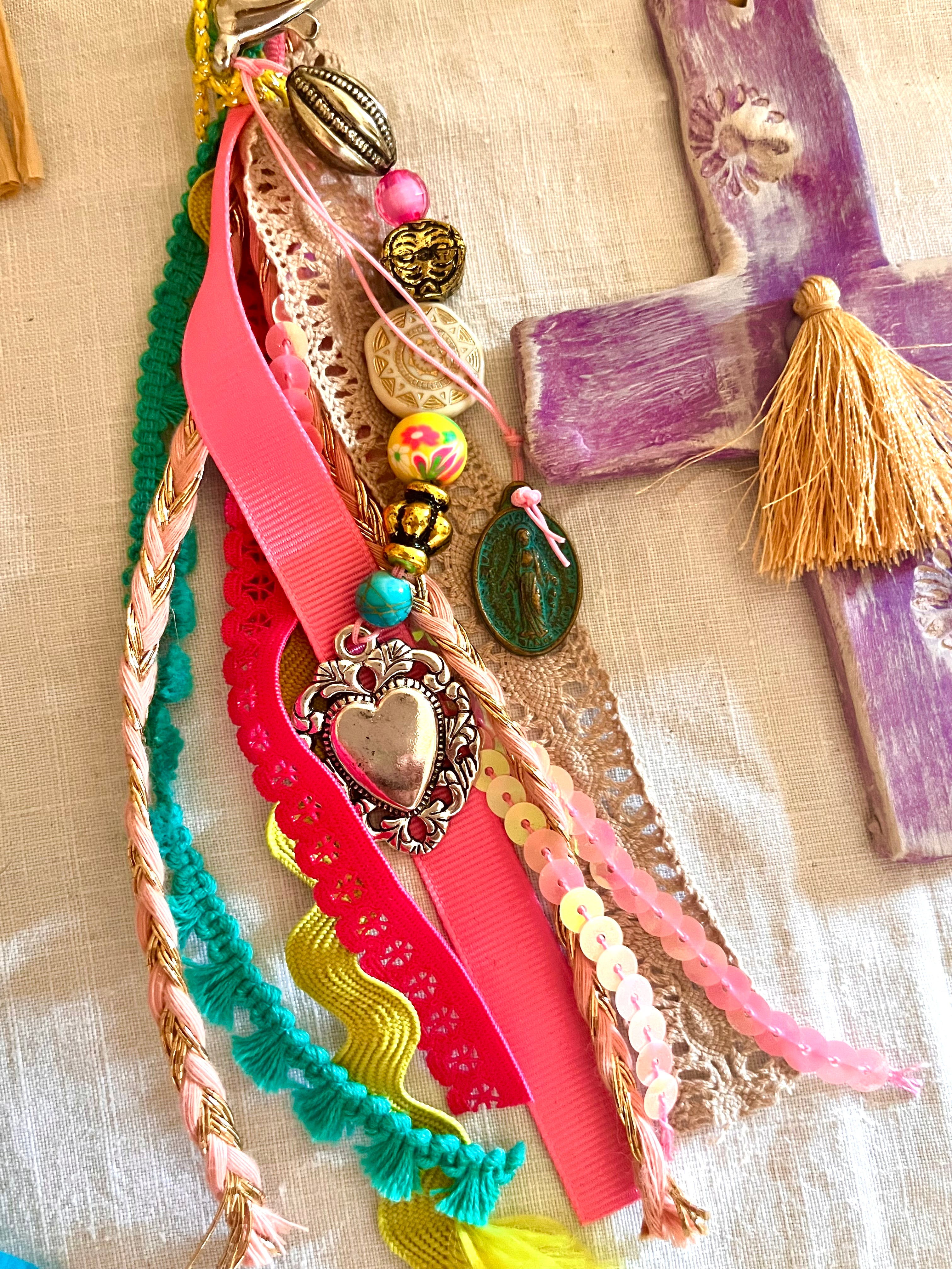 Gypsi – Grigri bohème coloré Arastuce