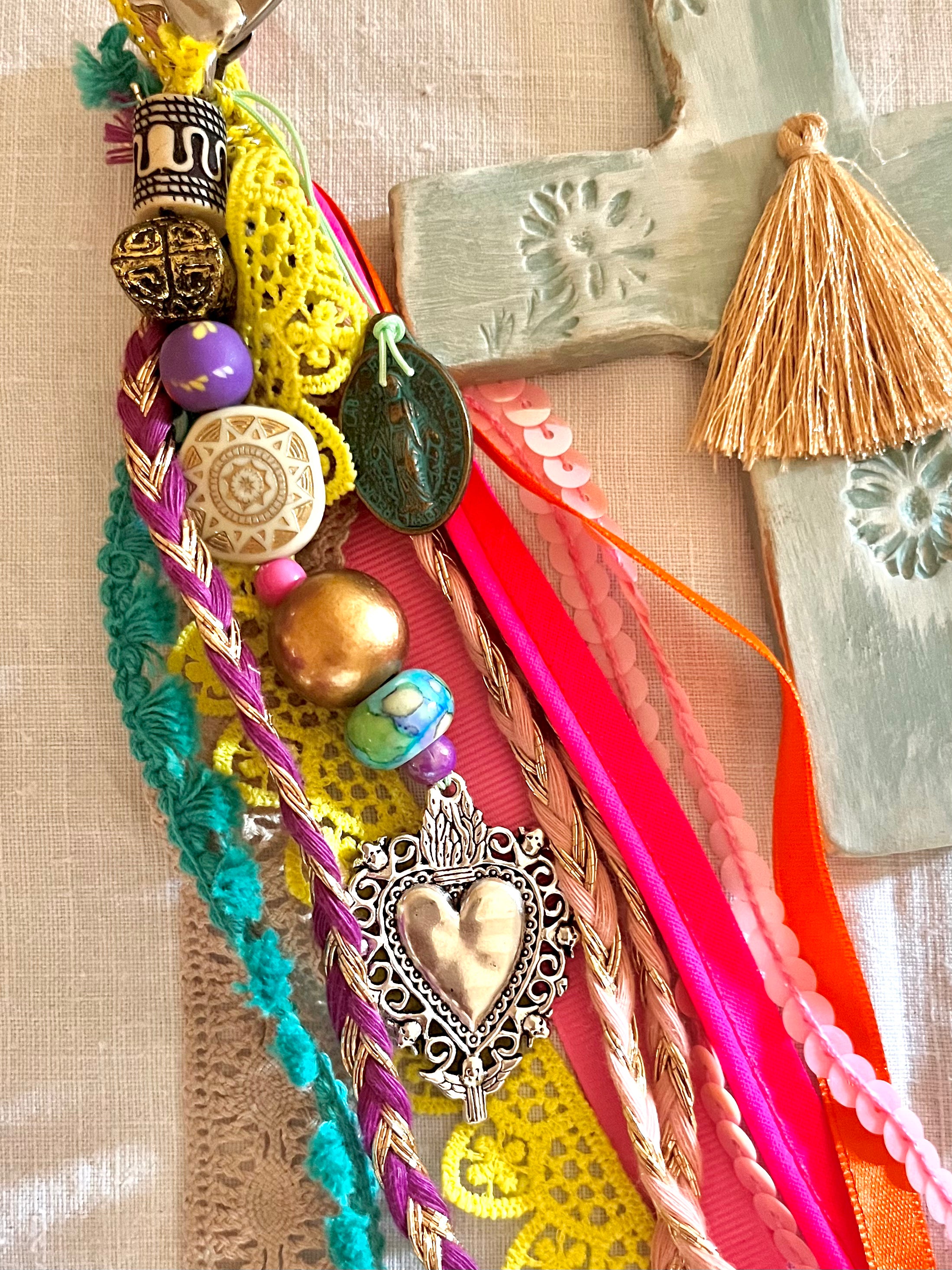 Gypsi – Grigri bohème coloré Arastuce