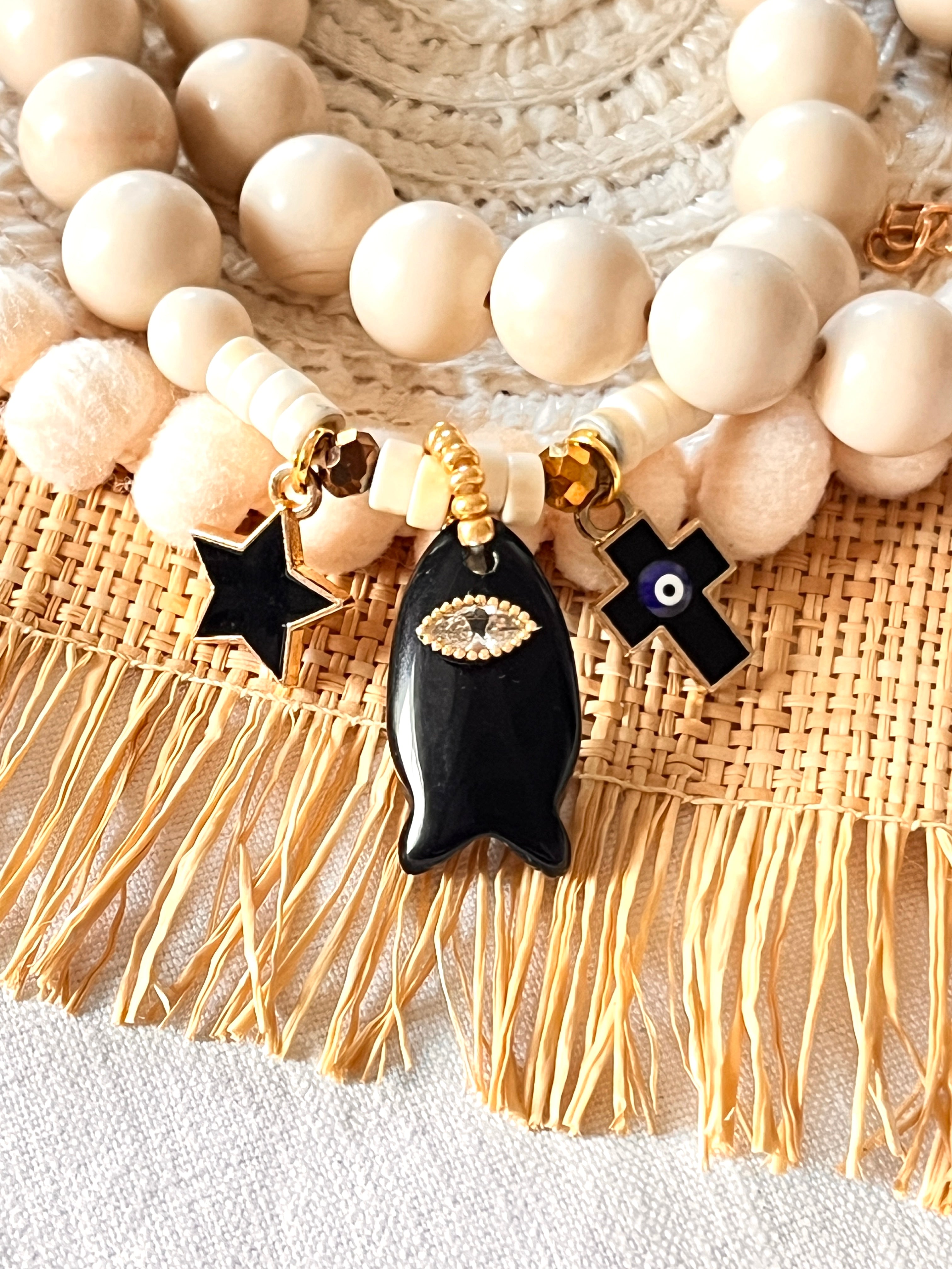 Oxilyo -collier en pierre naturelle et son trio de charm's Ma boutique