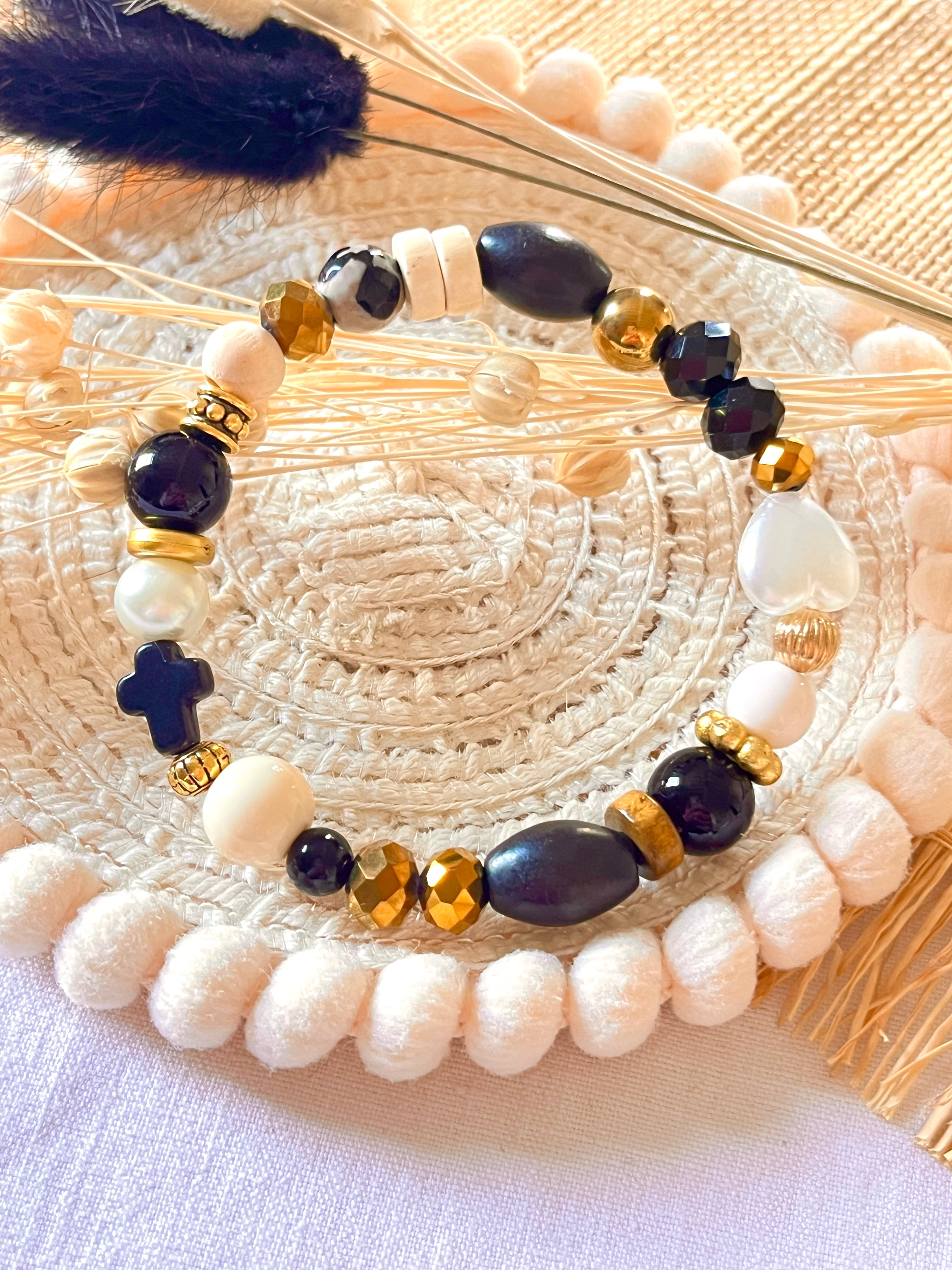 Socco – Bracelet noir et naturel, douceur et caractère Arastuce