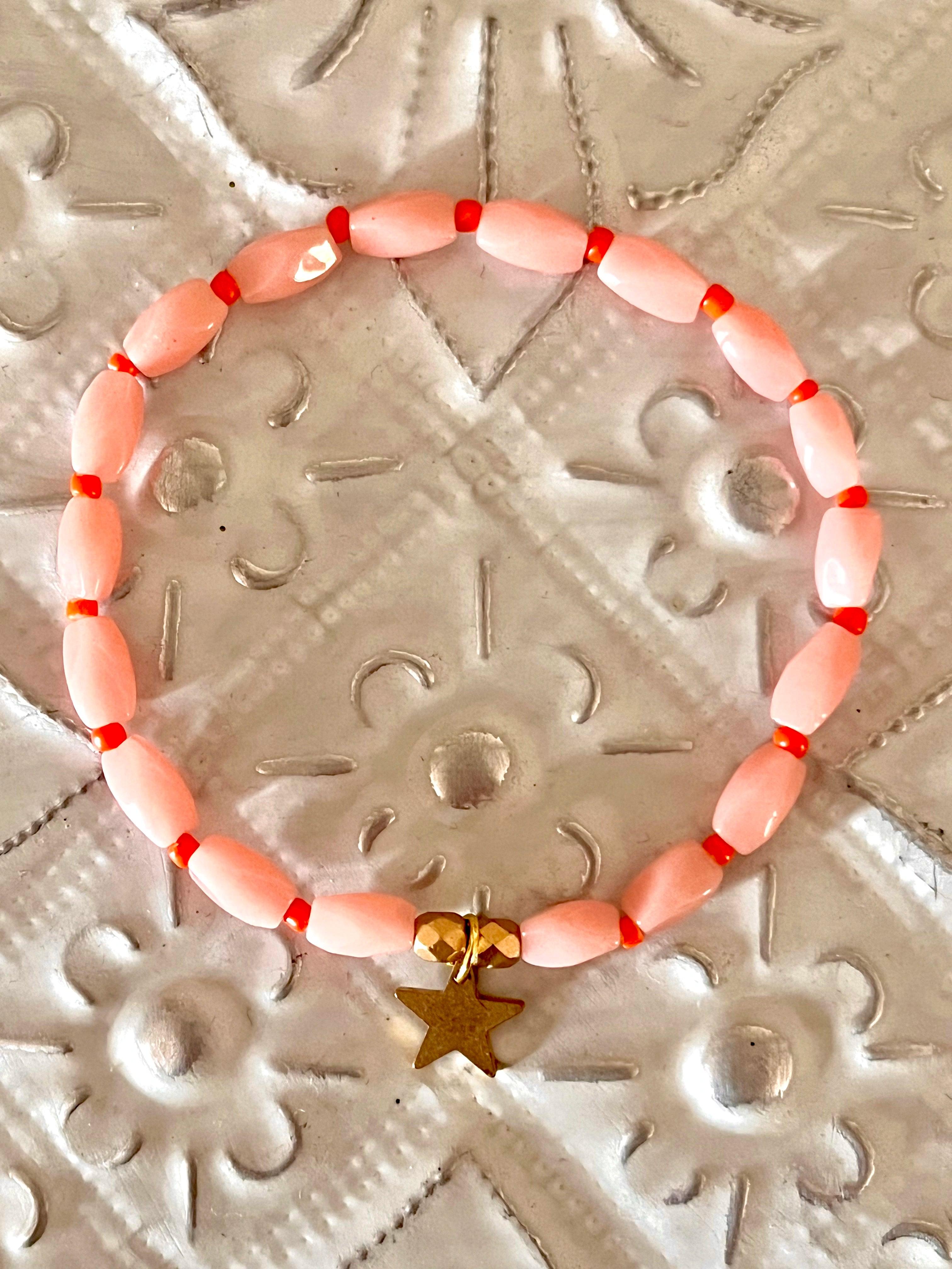 Charleston - bracelet rose orangé et breloque étoile Arastuce