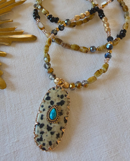 Indiana - collier mi long - pendentif ovale