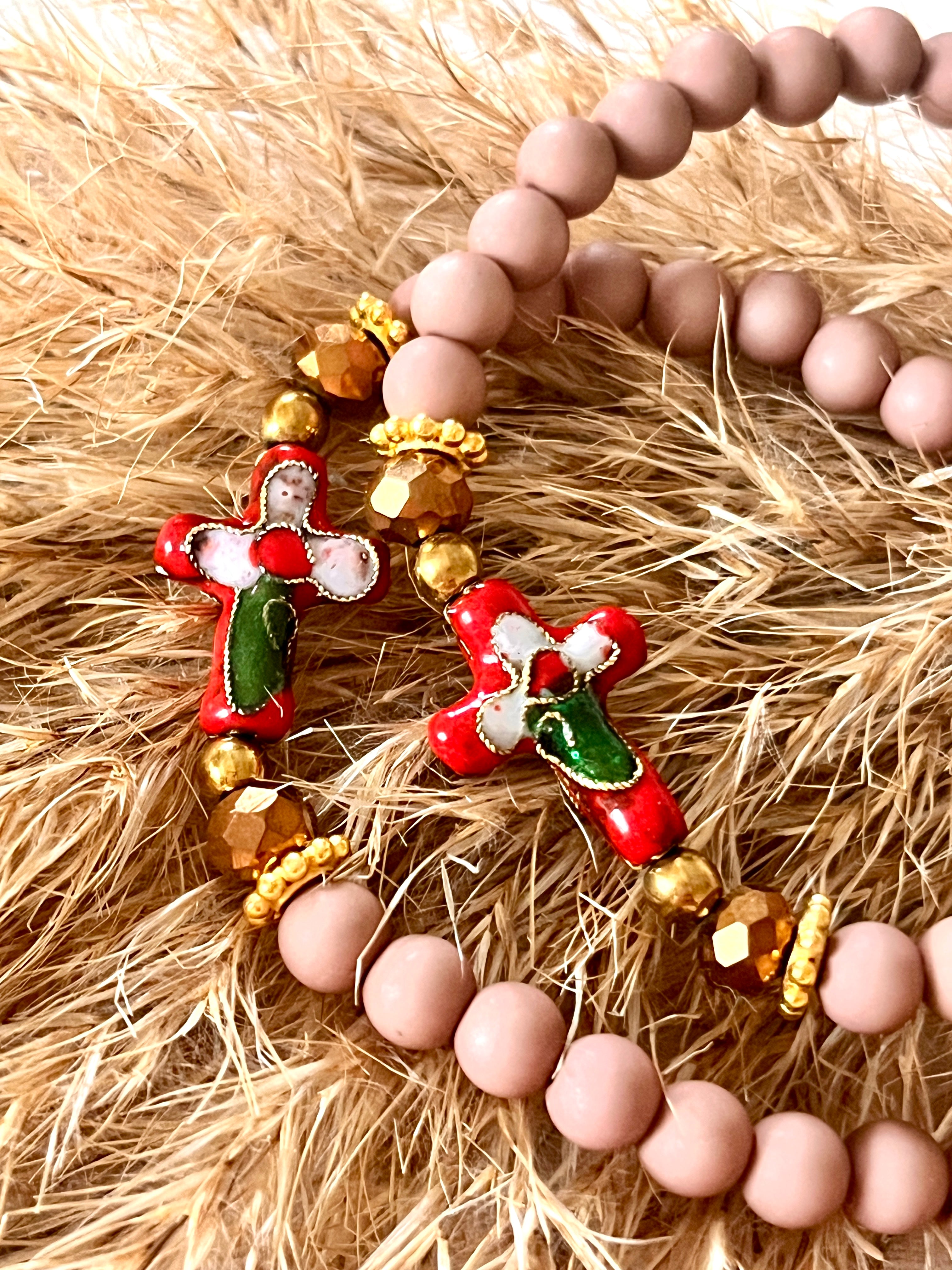 Jany – Bracelet croix fleuri rouge