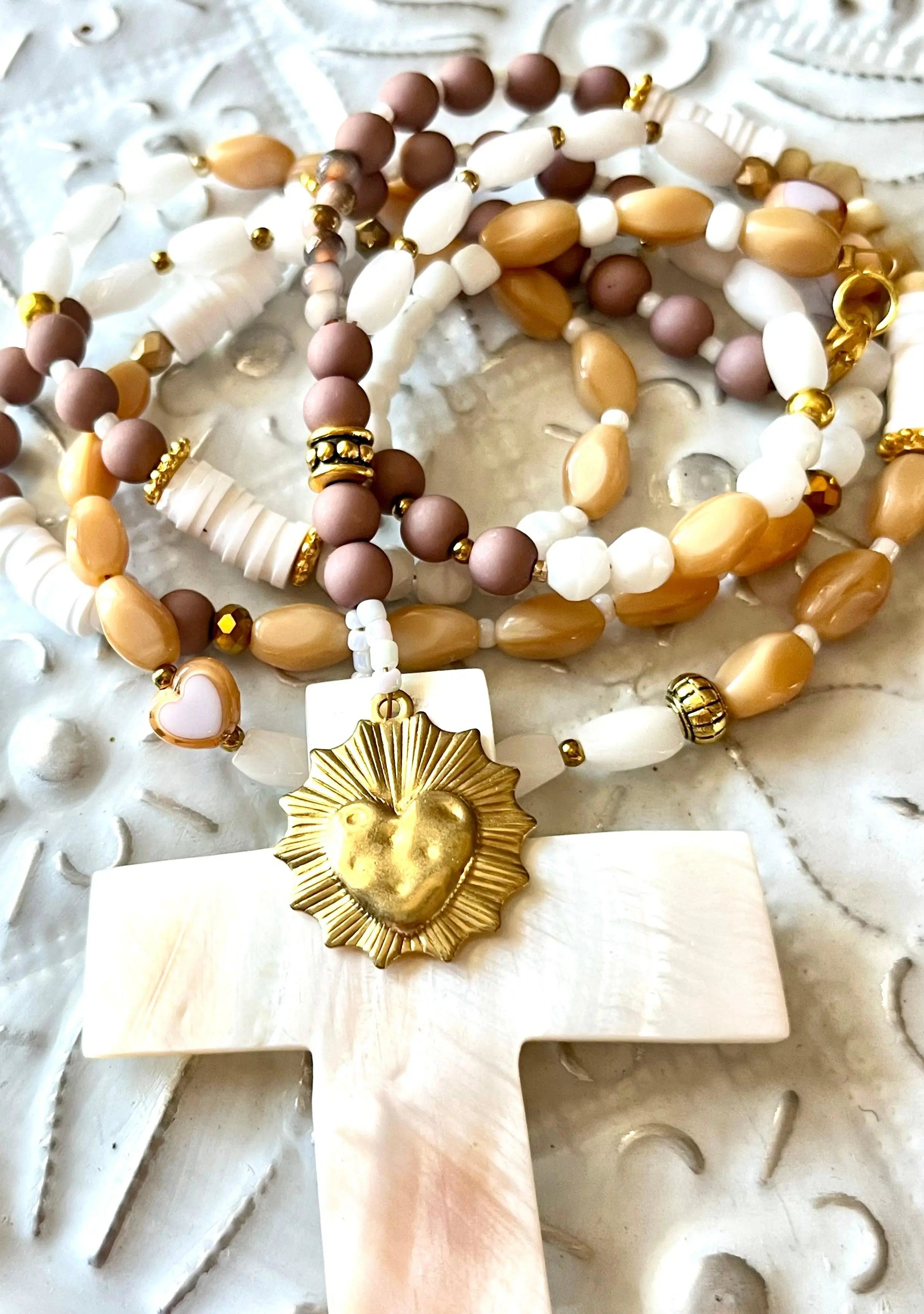 CHIARA – Sautoir croix nacre & pourpre Ma boutique