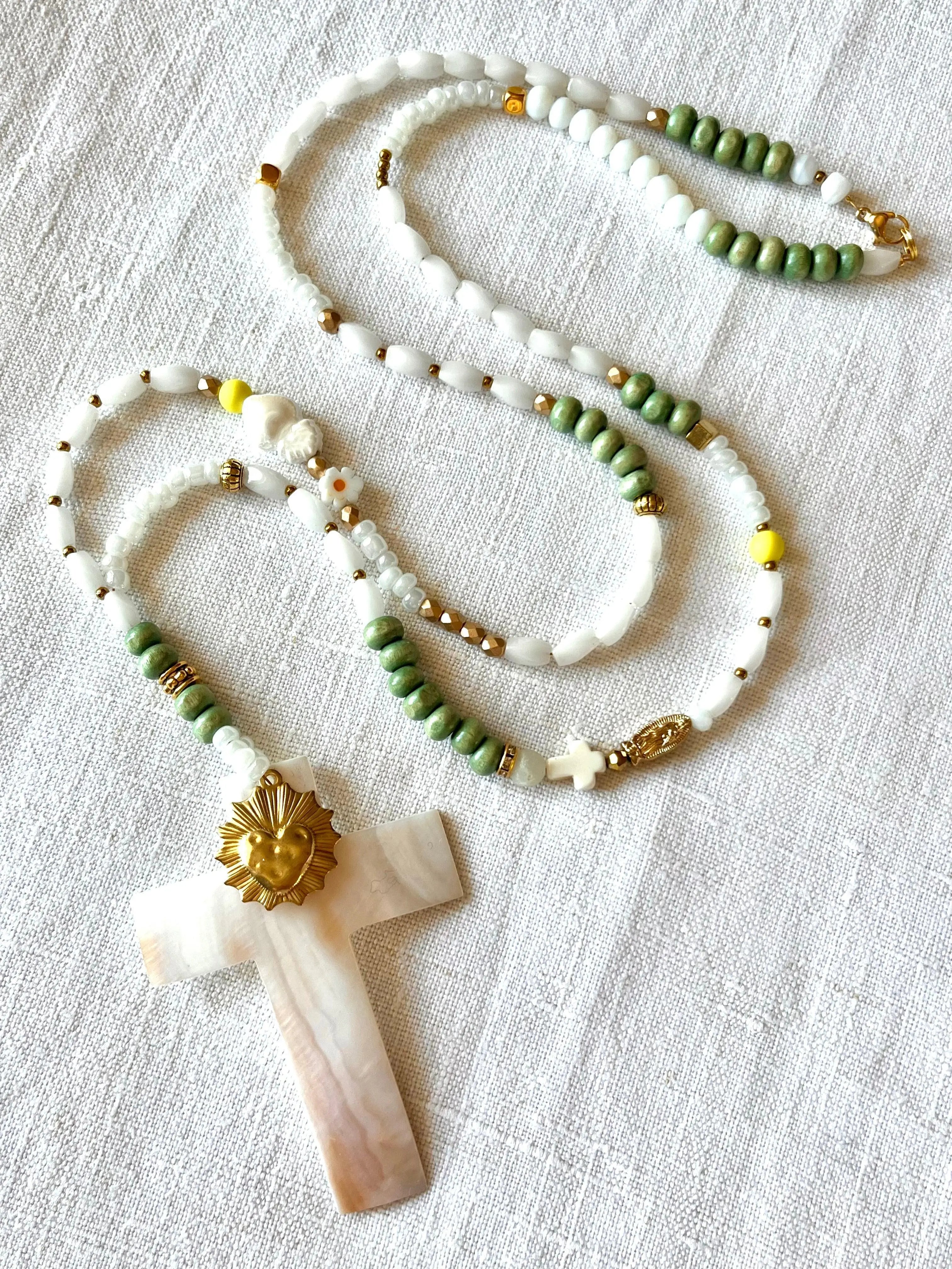 BONNIE – Sautoir croix en nacre & vert d’eau Ma boutique