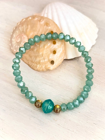 Néeris Bis – Bracelet perles facettes irisées