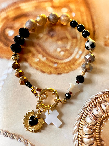 Smile N. – Bracelet perles fermoir et charm's Noirs Arastuce
