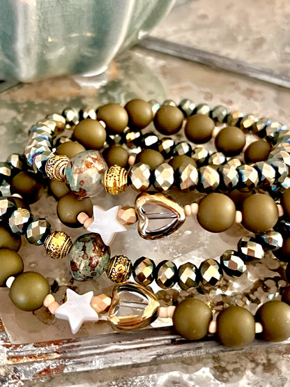 Gaspard – Bracelet vert Kaki Coeur et Etoile