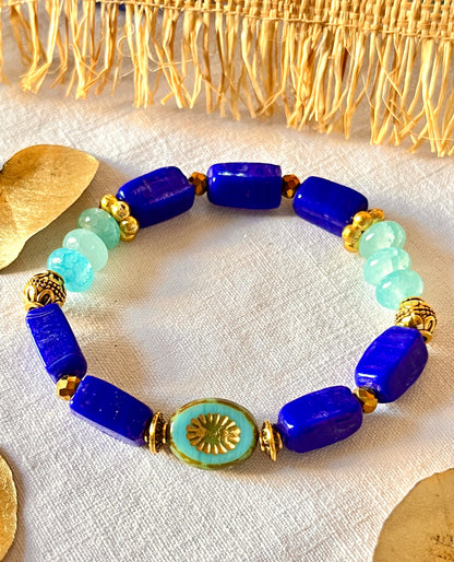 Mitsouko - Bracelet bleu azur et ses perles vintage