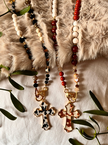 Mystic Noir et Ivoire – Collier mi long