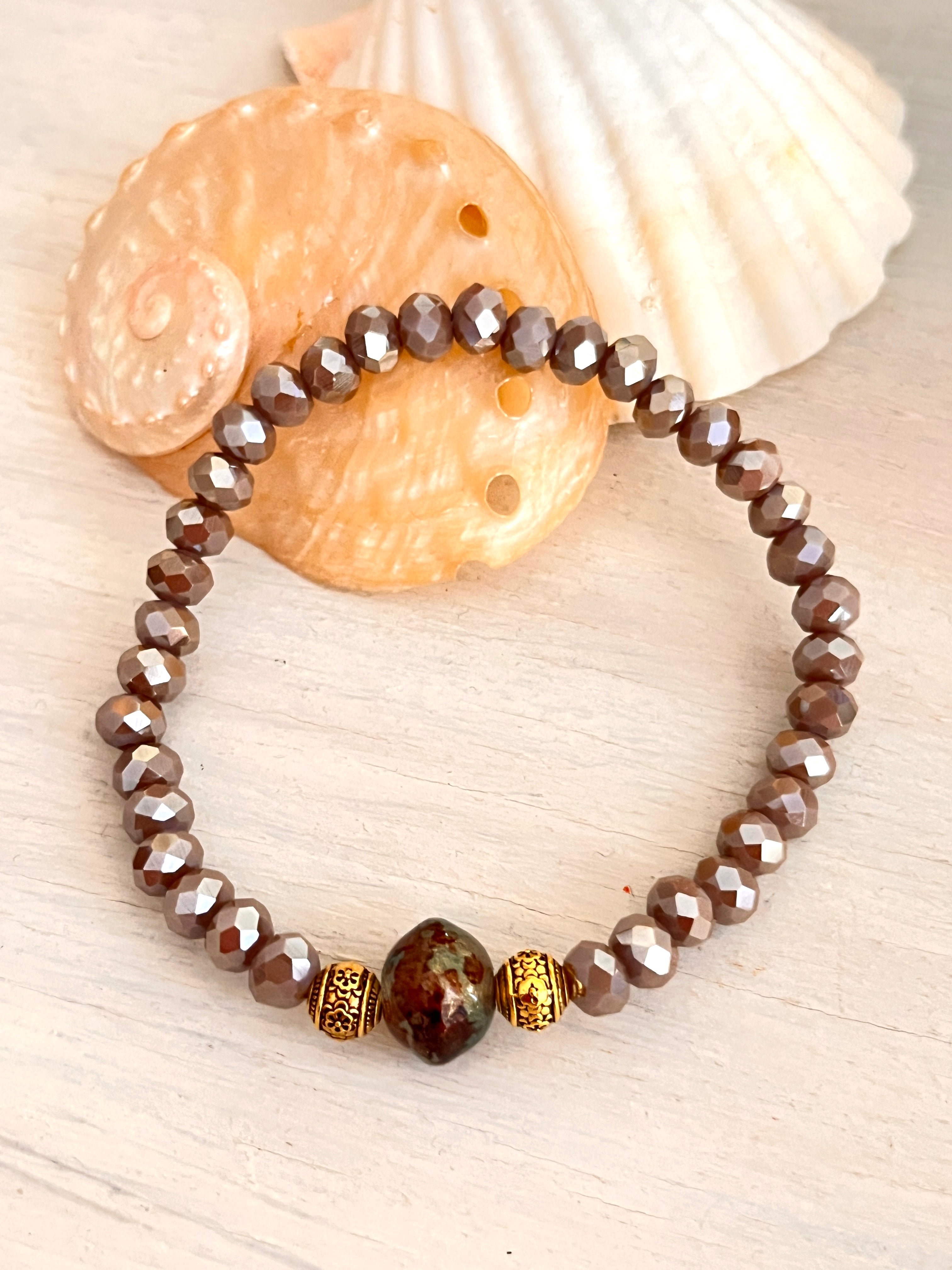 Néeris Bis – Bracelet perles facettes irisées