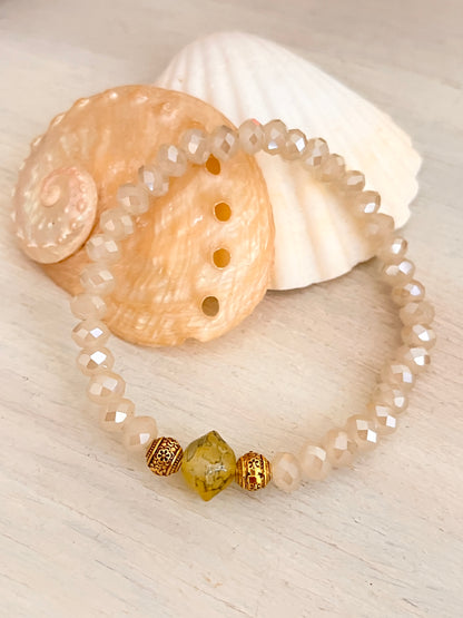 Néeris Bis – Bracelet perles facettes irisées