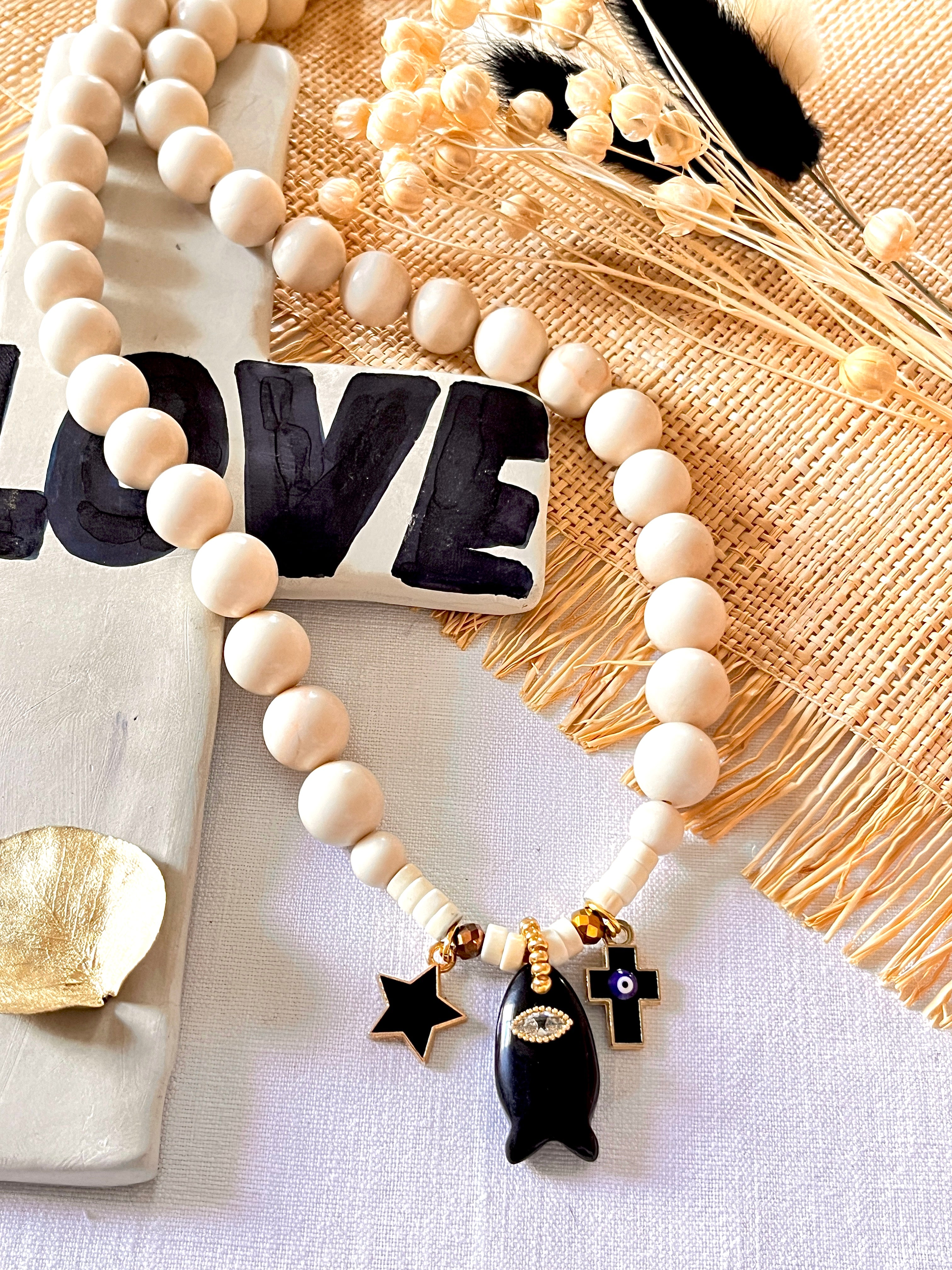 Oxilyo -collier en pierre naturelle et son trio de charm's Ma boutique