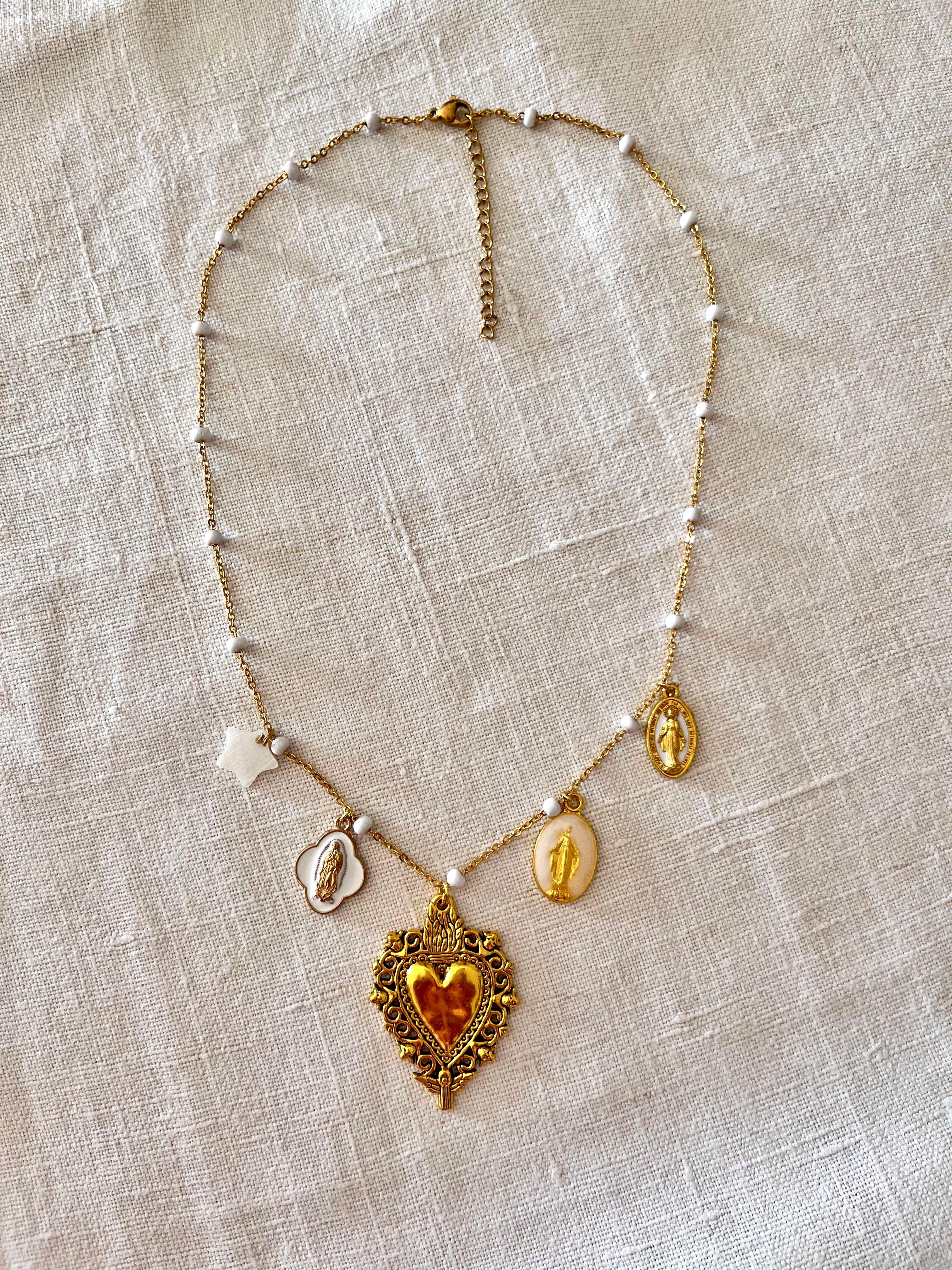 DANIELLA – Ras de cou Madone blanc & or Arastuce