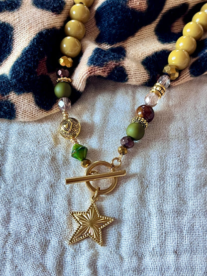 Stella-ras-de-cou perles-vert olive et étoile
